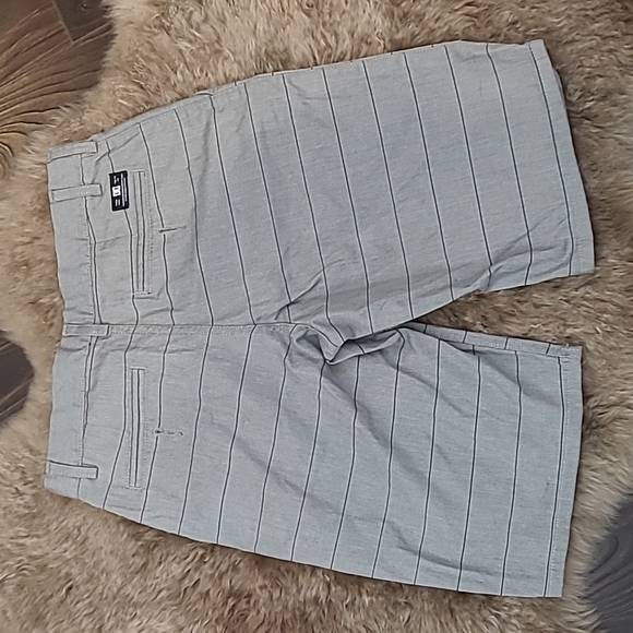 Dolce & Gabanna women's shorts size 28 - Picture 2 of 3